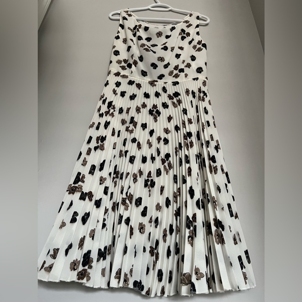 NWT Prada Cream Pleated Floral Midi Dress